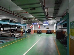 孕婦及身心障礙汽車停車位