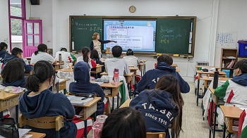 轄區內營利事業單位、學校及納稅義務人舉辦各項稅務講習會互動花絮照片1