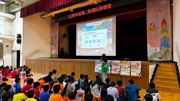 1130514 信義國小「國稅及地方稅」租稅講座辦理檔案應用宣導相關照片1