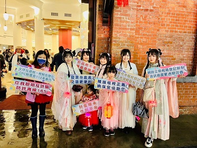 於宣導活動時，向一般民眾宣導最新的財政政策活動花絮照片，共2張