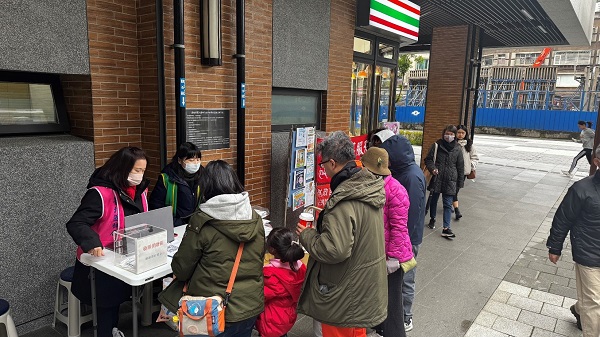 1140209 廣慈親子館設攤租稅宣導活動辦理檔案應用宣導照片2